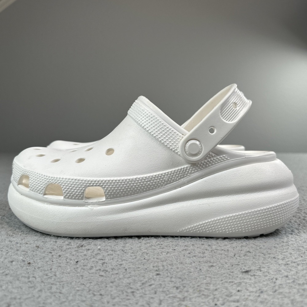 Crocs Classic Mega Crush Platform‎ Clogs Men 7 Women 9 White Comfort Sandals